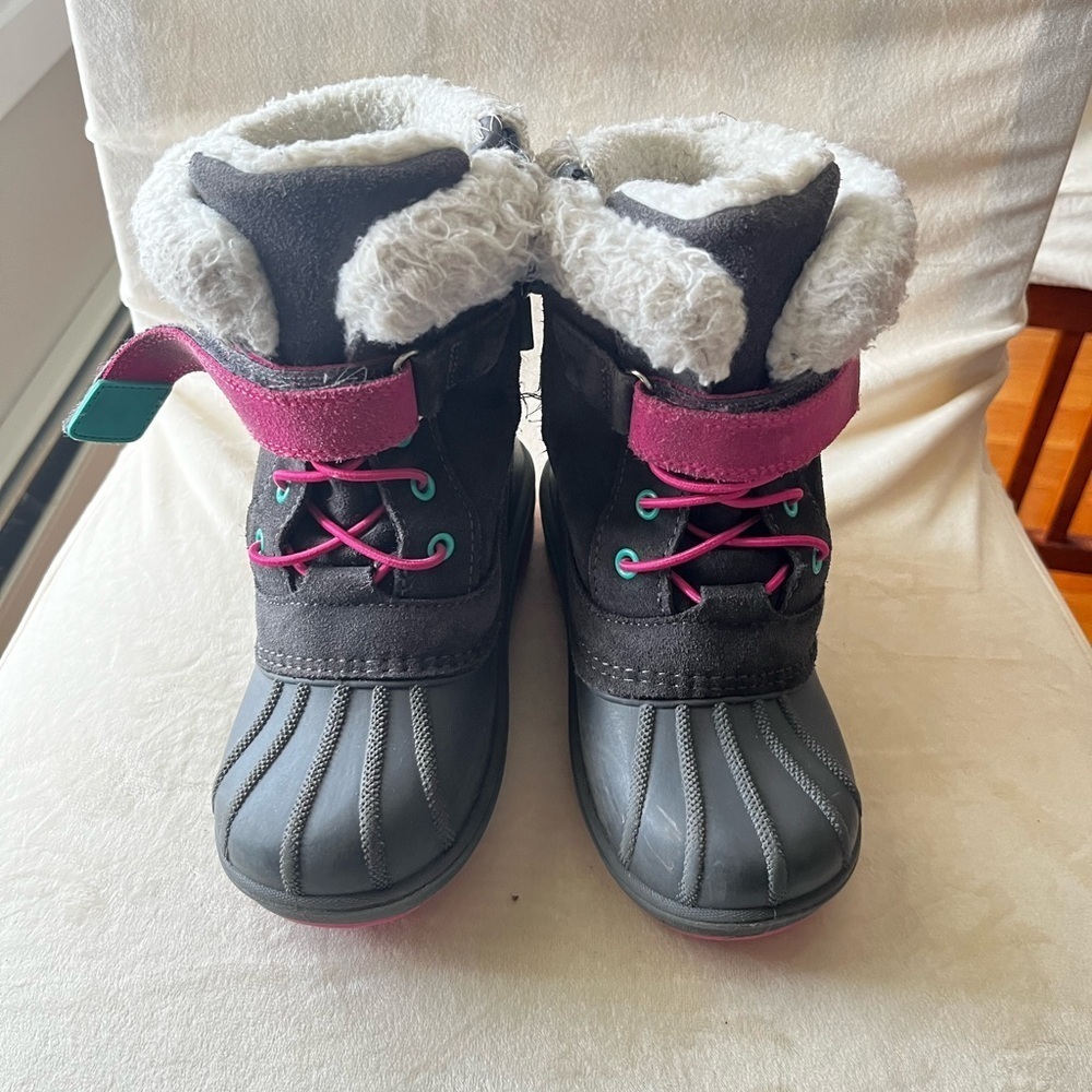 Cat & Jack Gray and Pink Winter Boots Waterproof Insulated